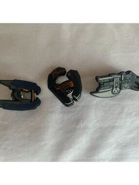 3 vintage Halo pins 2007
